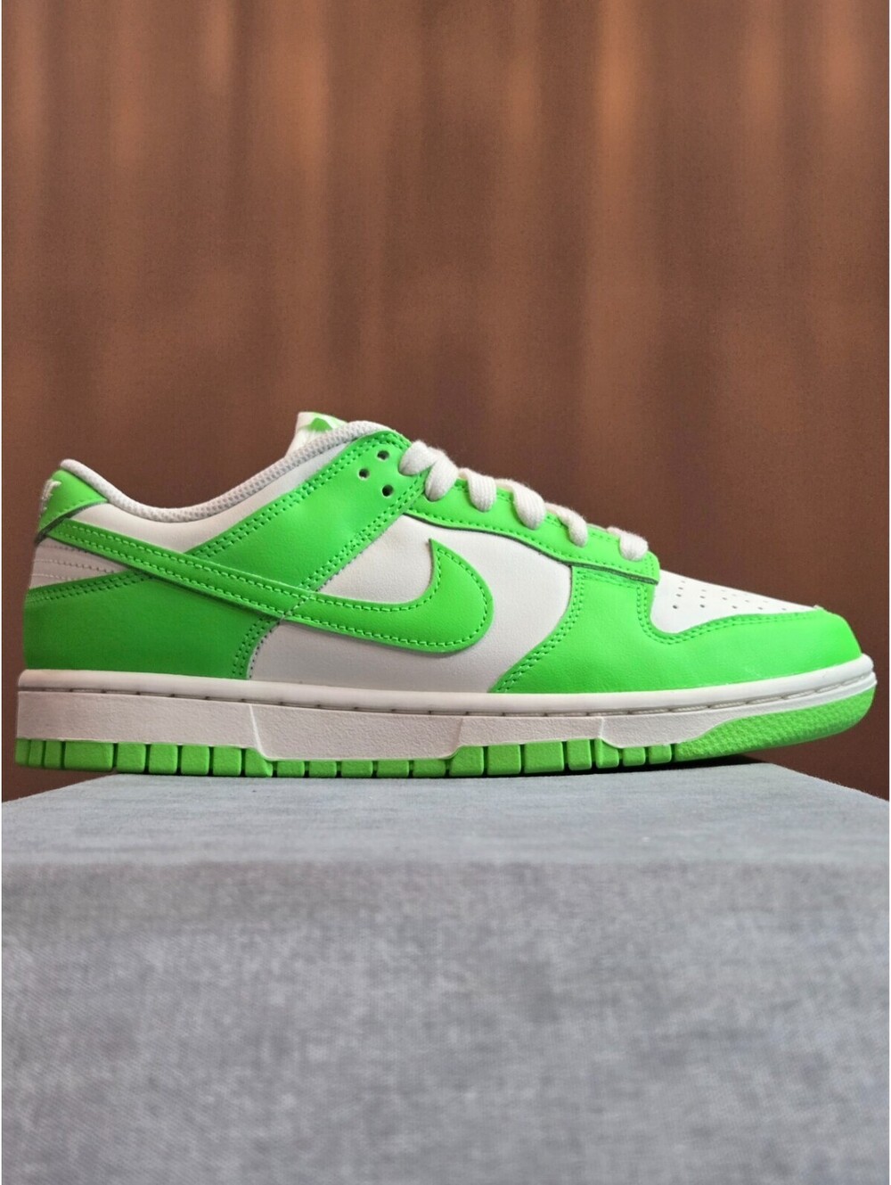 Nike Dunk Low - Green Strike Sail White (HV0842-133) Women's 8 Men's 6.5 NIB